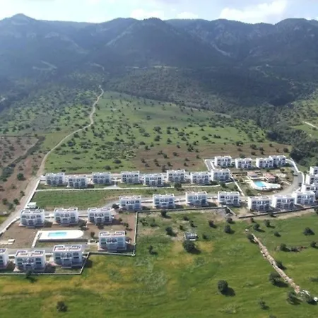 Joya Cyprus Silk Garden Apartment * Lefkoniko
